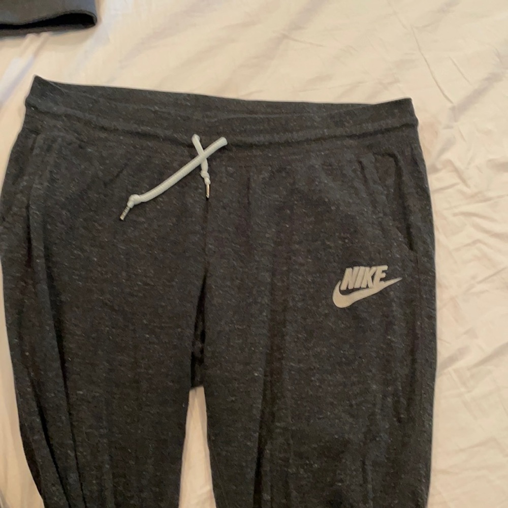 Nike gray crop sweat pants size L